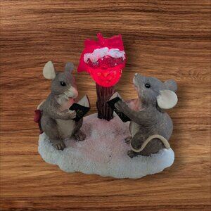 Charming Tails Light Up Christmas Figurine Mice Red Lantern Dean Griff Holiday